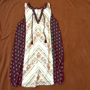 Sleeveless flowy dress in EUC- worn once