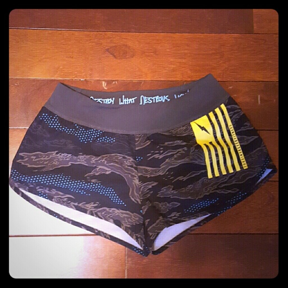 NWOT reebok crossfit training shorts