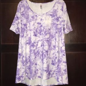 LuLaRoe Medium Perfect Tee