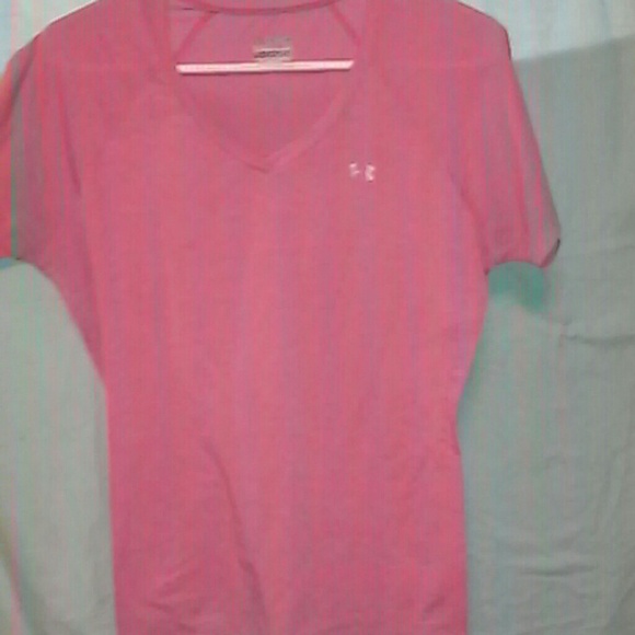 under armour tech heat gear loose shirt