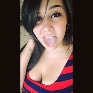 Meet your Posher, Mona