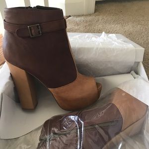 NIB Steve Madden HASTT Peep toe Bootie