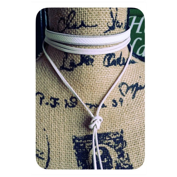 Gold ivory Leather and suede Choker - Picture 2 of 3