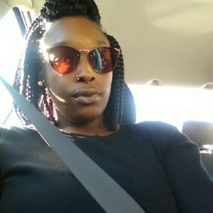 Meet your Posher, Stacie
