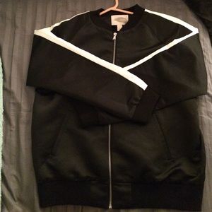 Embroidered Bomber Jacket  XL forever 21