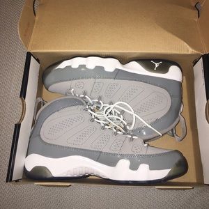 Air Jordan 9 Retro "Cool Grey"