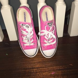 Kids pink converse