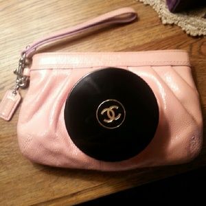 Coach Wristlet Baby Pink