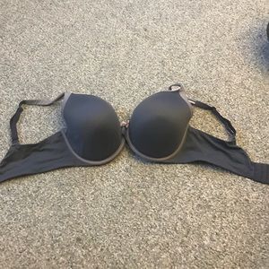 Victoria's Secret body by Victoria bra
