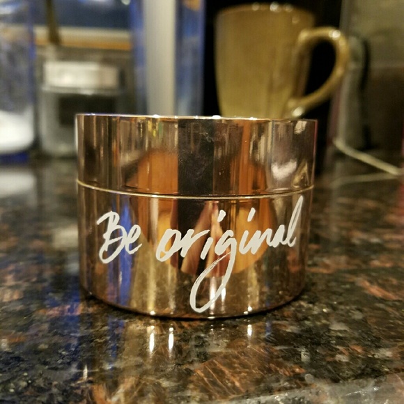 Bare minerals foundation