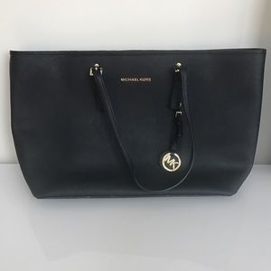 Michael Kors Jet Set Tote