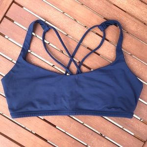 Lululemon 🍋 Free To Be Bra Size 10