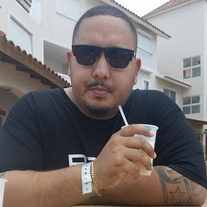 Meet your Posher, Tomas