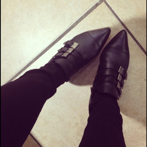 Meet Your Posher 💎 Dee 💎 - Picture 2 of 4