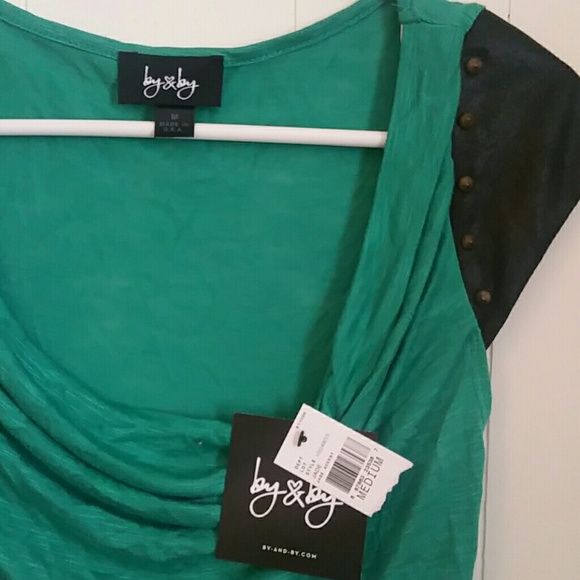 Nwt adorable top! - Picture 2 of 4