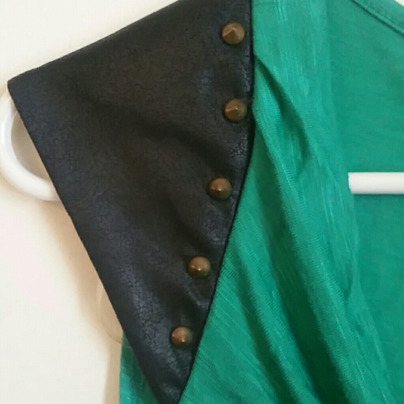 Nwt adorable top! - Picture 3 of 4