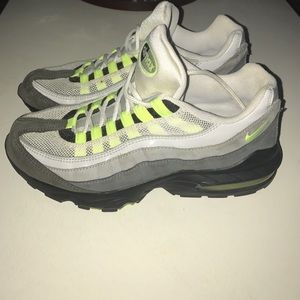 NIKE Airmax Men's '05 95 BLACK-VOLT-ANTHRACITE-GREY