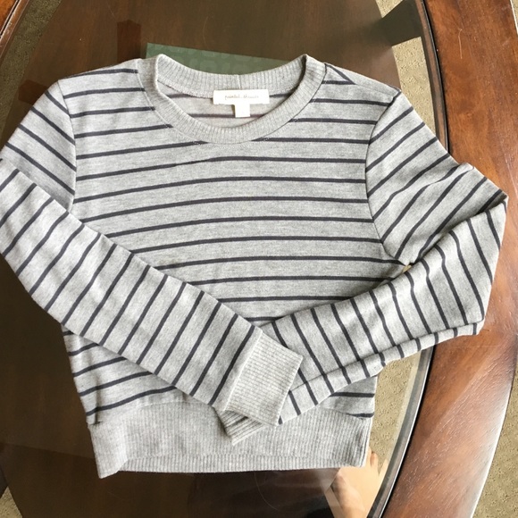 Gray Cropped Sweater