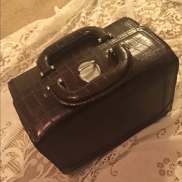 Large purple make up trunk travel case box