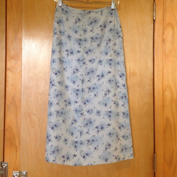 EUC PETITE SOPHISTICATE Silk Floral Skirt, Sz 4P - Picture 3 of 5