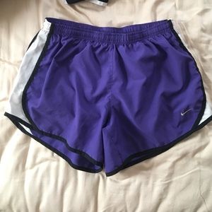 OFFER ME❤️🔵BIG PRICE DROP nike dri fit shorts