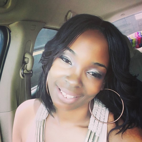 Meet your Posher, Monique - Picture 1 of 1