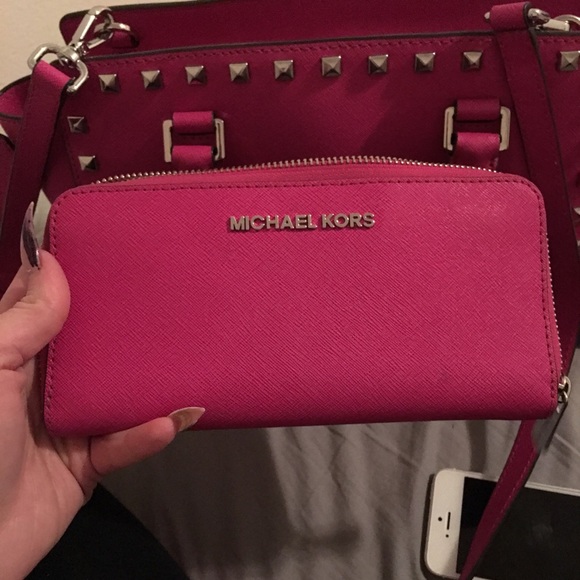 Michael Kors bag, wallet, accessories - Picture 4 of 4