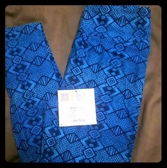 Lularoe OS. Blue lacey look!