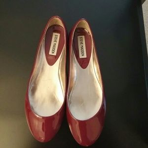 Steve Madden red wine colored flats