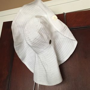 Floppy summer beach/pool hat