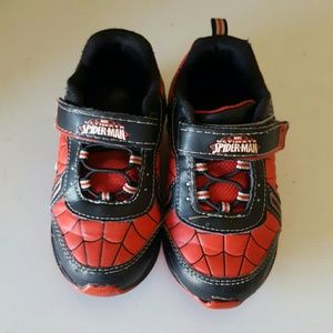 Boys shoes