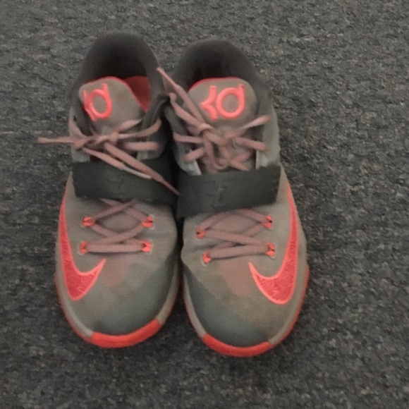 Nike Kd's - Picture 2 of 3