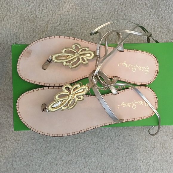 Lilly Pulitzer Shoes - NEW Lilly Pulitzer Gold Pier Sandals