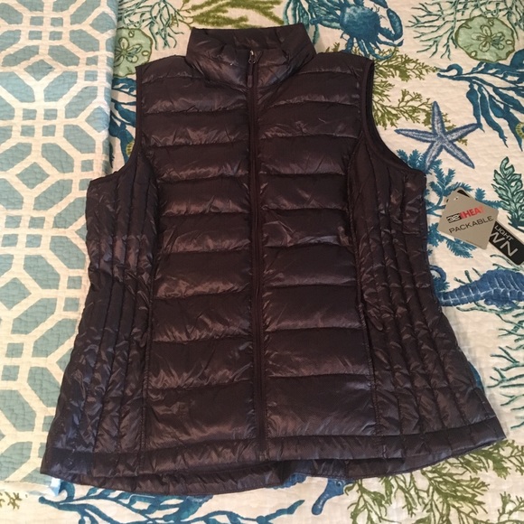 Packable Puffer Vest; Deep purple