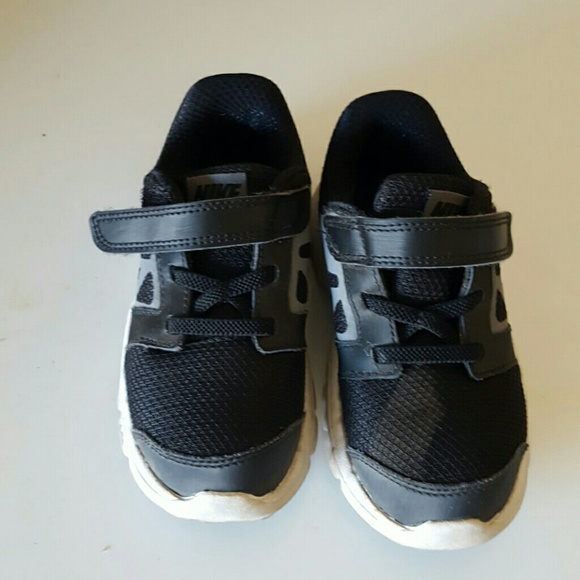 Nike boys shoes