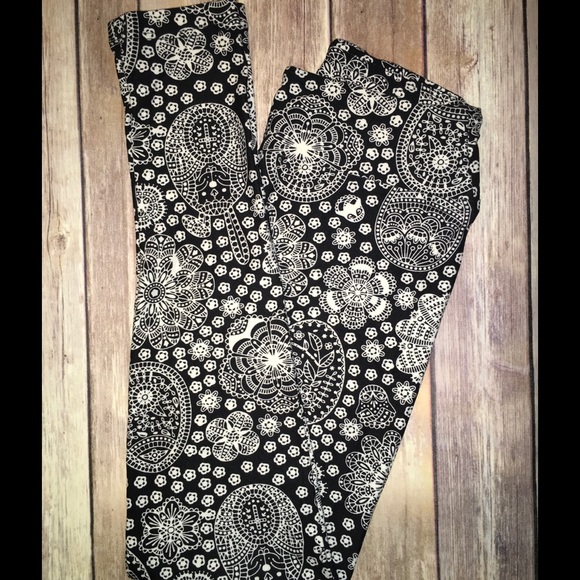 LulaRoe OS Leggings