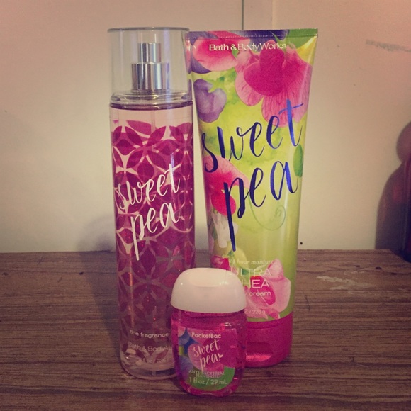 Sweet pea lotion and fragrance