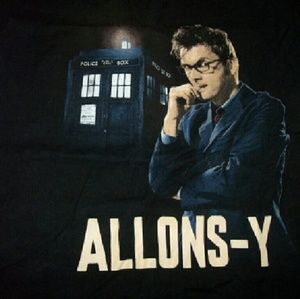 Dr. Who Pop Culture T-shirt Size M