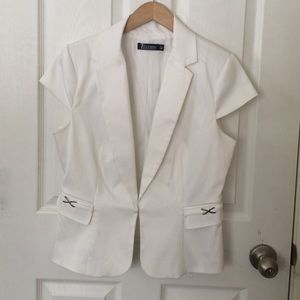 Short sleeve blazer😲