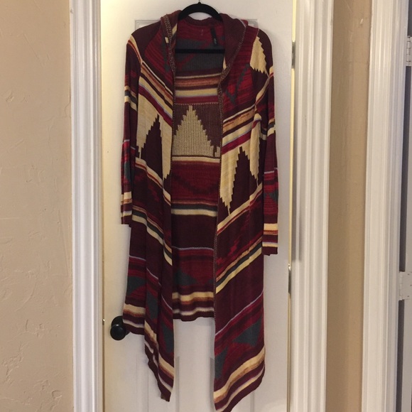 Elan hooded lightweight sweater.