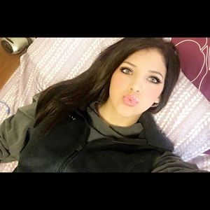 Meet your Posher, Mackenzie