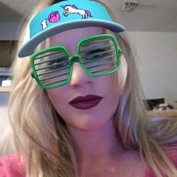 Meet your Posher, Lindsay