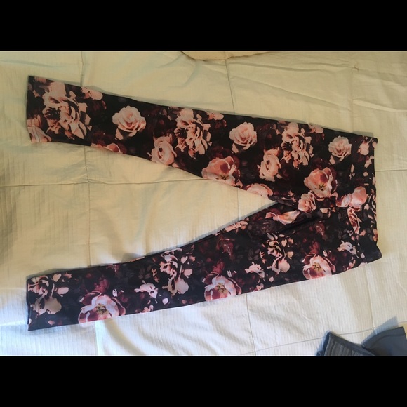 American eagle floral leggings