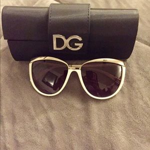 DOLCE&GABBANA 2096/142/68 57/16. Made in Italy.