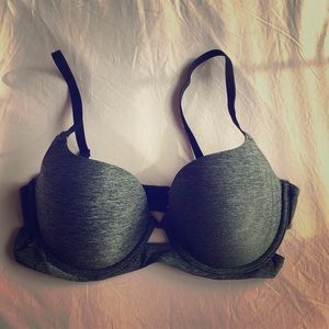 La Senza lightly lined bra!