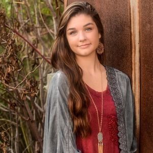 Meet your Posher, Mackenzie