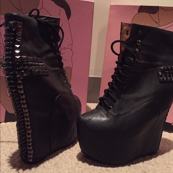 Jeffrey Cambpell Damsel Cross Sz 8