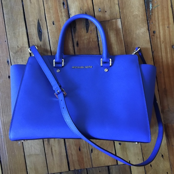 Authentic Michael Kors messenger bag - Picture 1 of 4