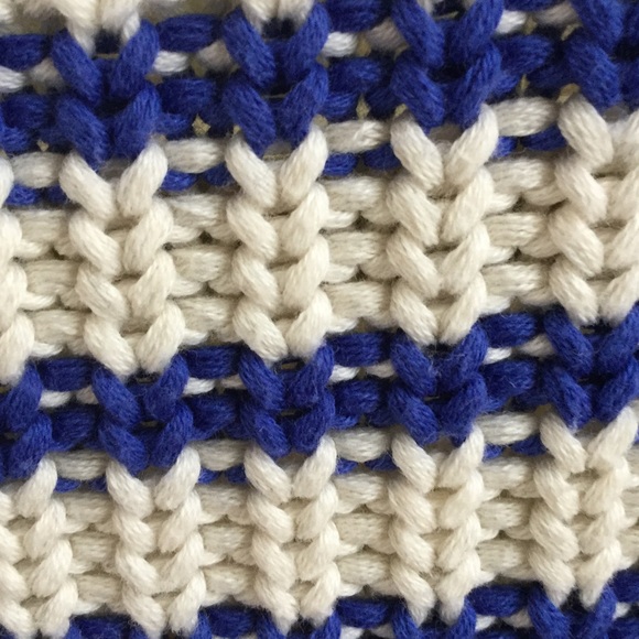 Sweater - Picture 4 of 4