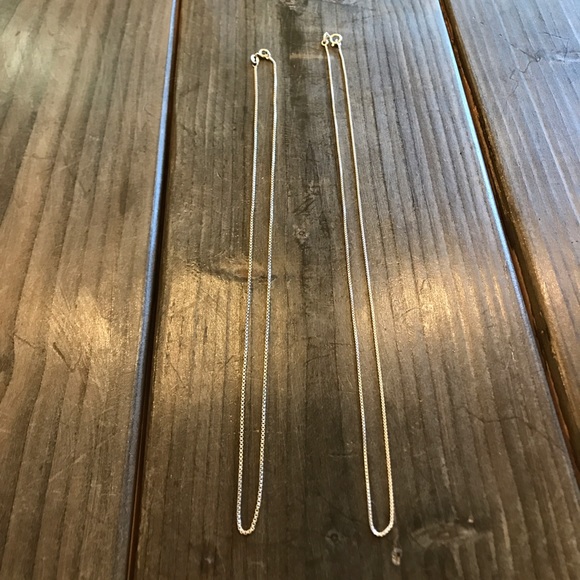 2 short silver chains